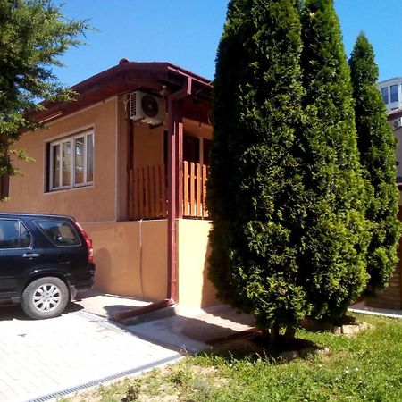 Villa Re3Ca Скоп'є Екстер'єр фото